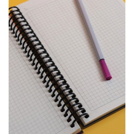 Tokaç Lazer Kesim Siyah Kapak 100 Yp. Kareli Defter 17x24